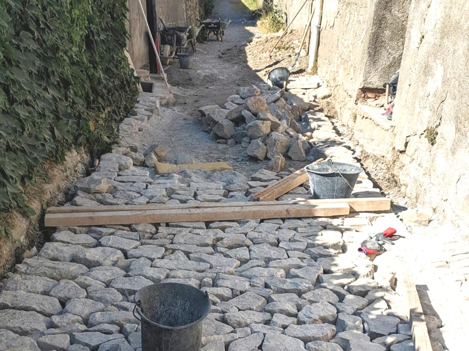 La calade du chemin de la Charreirasse